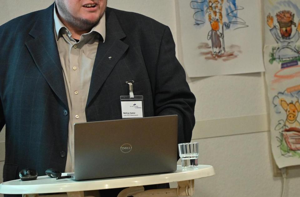 Zu sehen ist Matthias Hadeler, Verwaltungsleiter.