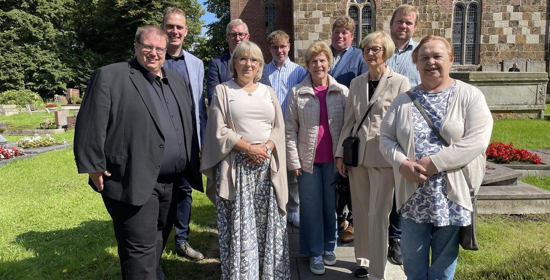 Zu sehen ist der Gemeindekirchenrat der Kirchengemeinde Abbehausen.