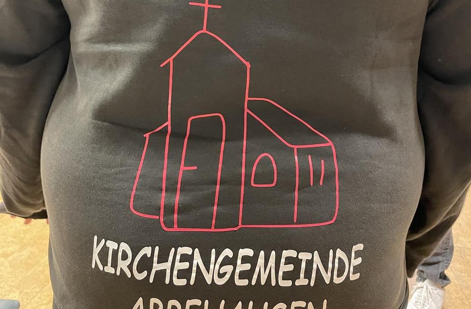 Zu sehen ist die Jacke der Jugendarbeit der Kirchengemeinde Abbehausen.