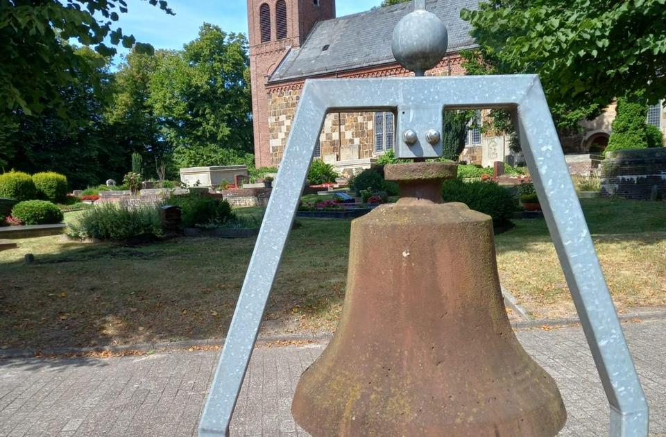 Zu sehen ist die Abbehaltener Kirchenglocke.