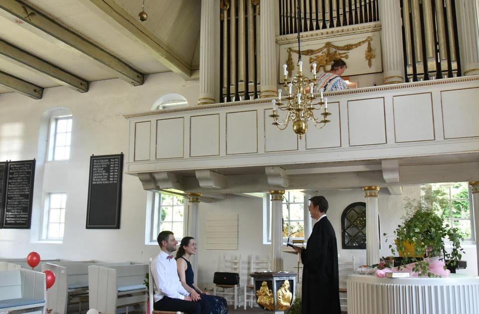 eine Zeremonie in der Kirche